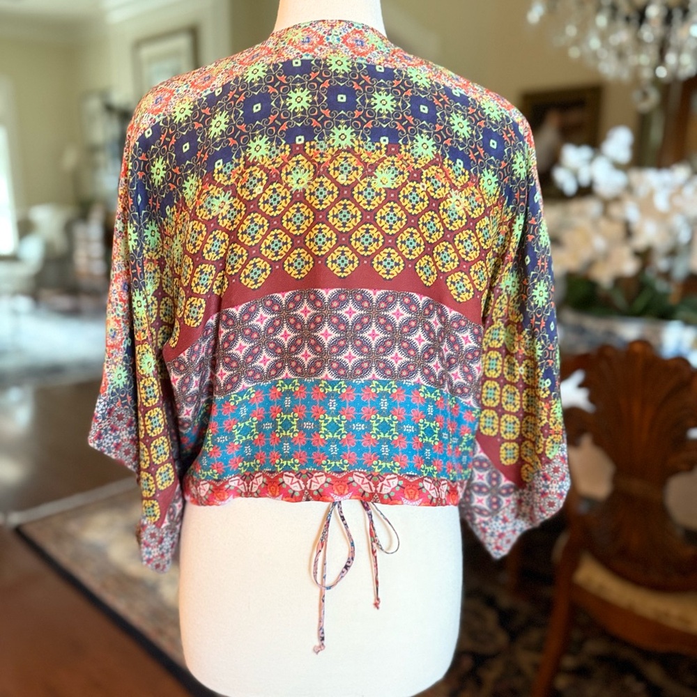 Colorful Patterned Kimono Top - Picture 2 of 5